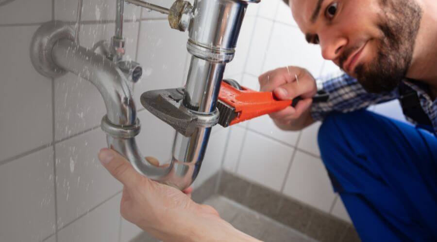 Professional clogged toilet repair services in Perry, MO